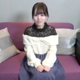 【お宝】アイドルデビュー前の秘蔵映像。カメラの前で恥じらい、白く細いカラダが赤くなる。ステージ上では見ることのできない淫らな姿。