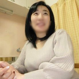 FC2-PPV-4697994 【熟女】Gカップ。むっちりボディ。50歳。専業主婦。ひろこさん。自宅で初の浮気SEX。拘◯されて大絶叫イキ。大量精子放出。