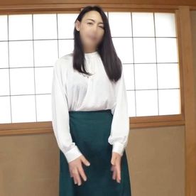 FC2-PPV-4707272 【熟女】美尻。触り心地の良さそうな白肌。清楚人妻。52歳。ゆりこさん。責められ完堕ち。おマ●コをグチョグチョにして何度も何度も昇天。