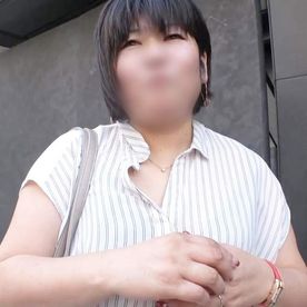 FC2-PPV-4714558 【中出し】豊満BODY。地味め。54歳。人妻。たかこさん。エロランジェリー着てハメ撮りプレイ。お腹をたぷんたぷんに揺らせて咽び泣く奥さんに膣内射精。