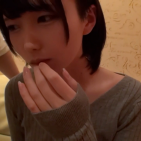 FC2-PPV-4682397 某界隈の18歳。スレンダー低身長で敏感な体をガン突き痙攣イキ。男2人で種付け中出しで完堕ち。