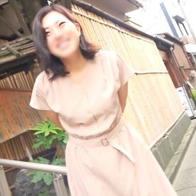 FC2-PPV-4685463 【個人撮影】経験人数2人、<バツイチ>のアラフォー女性とアプリで出会って即日セックス。 クリ責めで久々の快感に浸り、とろけ顔でエッチな声を出しながらイっちゃう!