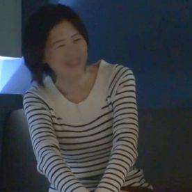 FC2-PPV-4702984 【不倫】地味な団地住まい熟女を初ハメ撮り。 おばさんとは思えない機敏な動きの騎乗位。 子宮にあたる他人亀頭を感じながら昇天。