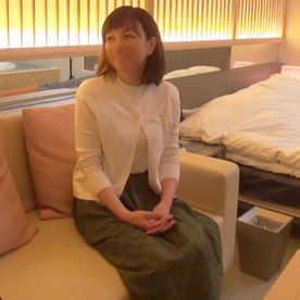 FC2-PPV-4707142 【不倫】お淑やかな雰囲気して巨乳のいやらしい体した奥様。 バックや正常位でが付きセックス。 他人棒で脱力するくらい気持ちよくなって絶頂。