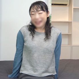 FC2-PPV-4723425 【熟女】性格はお淑やかだけど淫乱な”剛毛”専業主婦。 5年以上ぶりのセックスに全身感度の限界突破！ 振動MAXの電マで立っていられず痙攣絶頂。