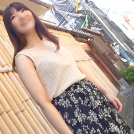 FC2-PPV-4729096 【ハメ撮り】おっとり清楚顔で可愛いアラサー人妻と不倫SEX。 騎乗位で豪快に開脚しながら悶え、本気汁を大量分泌させてイっちゃう！