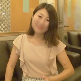 FC2-PPV-4729477 【清楚】お淑やかさが所作に表れている四十路専業主婦。 不倫SEXによって理性ぶっ飛んじゃいました。 中出し後の接写で精液が溢れ出てくる瞬間も丸見え。