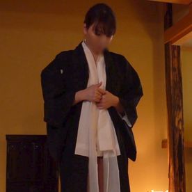 FC2-PPV-4688989 【人妻】綺麗な腰のウェーブを持つ清楚顔八頭身奥様。 <連続中出し>に喜ぶほど性欲強め。 日頃お淑やかな奥様が喘ぎ狂う貴重映像を余すことなく公開。