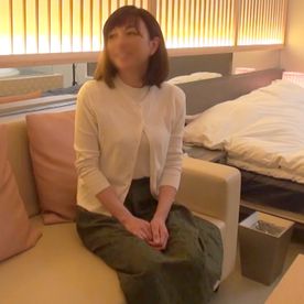FC2-PPV-4689221 【個撮】真面目そうに見えて他人棒好きのスレンダー熟女。 興奮しすぎたあまり、ガニ股での騎乗位腰振りが止まらずイキ狂い。