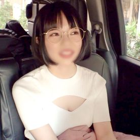 FC2-PPV-4716151 【3P・中出し】丸眼鏡陰キャちゃんが激しすぎるセックスでドM化。 体に力が入らなくなるくらいイキ乱れ、よだれも愛液も止まらない。