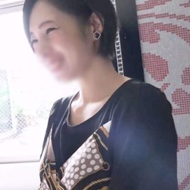 FC2-PPV-4691016 【人妻】落ち着いた雰囲気のショートヘアー・美人妻（45）◆マ○コをいじられたら即どエロスイッチ全開の性感度抜群いやらしいBODY！ドM人妻を巨根チ○ポでイカせまくり！