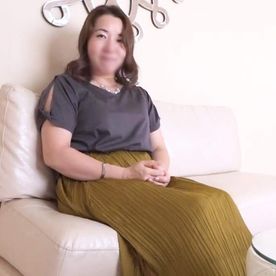 FC2-PPV-4691027 【人妻】ぽっちゃりBODYの54歳・人妻◆他人棒の激ピストンに年季の入った体が反応しまくりで本能覚醒！パイパンマ○コは潮吹きしまくり！淫乱ボディをズボハメされてガチイキ！