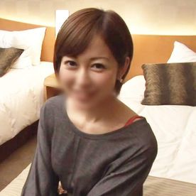 FC2-PPV-4694017 【中出し】舐めて舐めてご奉仕！デリヘルのショートヘアー美人妻（39）◆乳輪エロいGカップ巨乳揺らしてイキ狂い！無◯可で膣内射精！
