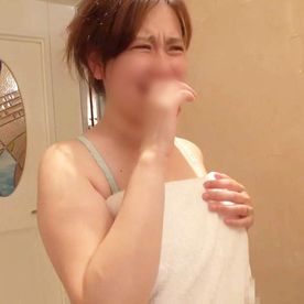FC2-PPV-4717977 【中出し】重量感と張りを兼ね備えたFカップ巨乳！白肌ぽっちゃりBODYの46歳人妻◆オナニー姿を披露！フェラ・パイズリご奉仕！生チ○ポで大絶叫イキ！膣内射精！