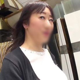 FC2-PPV-4687097 【熟女】52歳のHカップ爆乳熟女◆全身色白ハリツヤ抜群の触れられただけでグショ濡れ敏感ボディ！ジュボフェラ・パイズリご奉仕！生チ○ポで大絶叫イキ！