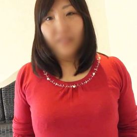 FC2-PPV-4693584 【中出し】見た目も中身もスケベ！48歳・ぽっちゃり熟女◆全身の肉と脂を震わせながら可愛らしい声で鳴く淫乱熟女の卑猥で下品な真昼の激情交尾！膣内射精！