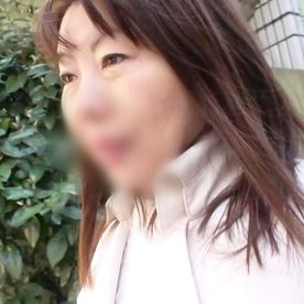 FC2-PPV-4708315 【熟女】Gカップ巨乳・パイパンBODY！セックスレス10年以上！53歳熟女がぽっちゃりBODYを震わせ大股開いてイキまくり！求められるがままにご奉仕プレイ！