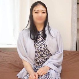 FC2-PPV-4714077 【熟女】色白細身な清楚熟女（37）◆猛獣のような声を上げて他人棒でイキ狂い！手足を絡みつかせて、キスをしながら喘ぎまくり！