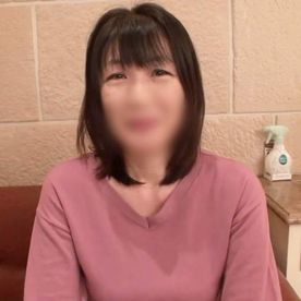 FC2-PPV-4718871 《熟女》90／70／98というゴージャスボディ！53歳の穏やかな熟女がカメラの前でオナニー披露！生チ○ポで大絶頂イキ！