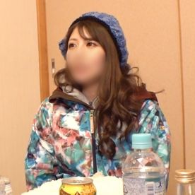 FC2-PPV-4717889 【素人】25歳茶髪ゆる巻きロングの看護師ギャルをゲレンデナンパ。敏感ほろ酔いマ●コをガン突きハメ撮りセックス。