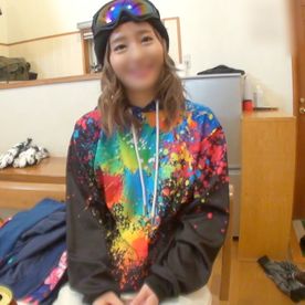 FC2-PPV-4731475 【痴女】可愛い顔して淫乱なクリニック勤務の”ゆかこちゃん” 迷いもなくゴム無し騎乗位でスタンプ♥ 口内射精で精液一滴残らず搾り取り。
