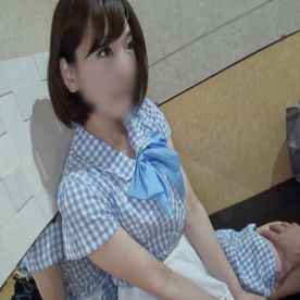 FC2-PPV-4728453 【素人/個撮】ピチピチ20歳茶髪ボブの清楚可愛い童顔コンカフェ嬢。色白美尻のエッチな身体を抱きしめ激ピス中出しセックス。
