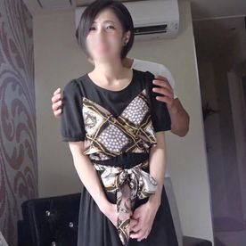 FC2-PPV-4732420 【人妻/熟女】46歳黒髪ショートヘアの凛とした奥さま。色白スレンダーボディを疼かせヨガリ淫れるハメ撮りセックス。