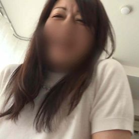 FC2-PPV-4691189 【個撮/熟女】スタイル抜群の優しい熟女妻。カメラ目線でオチンポ咥えて、濃厚フェラチオご奉仕してくれました。