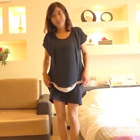 FC2-PPV-4715758 【M妻】お淑やかな佇まい、スレンダーな素人美熟女。 アイマスクを着けての不倫セックスで理性崩壊。 別人のようにエロ声を発しながら昇天。