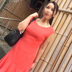 FC2-PPV-4726165 【人妻】くびれがあり、美脚際立つお綺麗なマダムをハメ撮り。 お堅い風貌からは予想できないエロ声をあげ、膣奥で他人棒の硬さを感じながらイク。