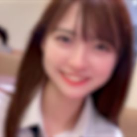 FC2-PPV-4702420 【全国1位登場】フォロワー急増中 日本一かわいい18歳衝撃の”本物”降臨。避妊具無し中出し撮影。-オリジナル映像-