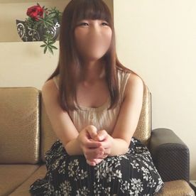 FC2-PPV-4699918 「おじさんチンポをずぽずぽしてください♡」中年好きのドスケベ素人女子まゆさんのハメ撮りSEX。