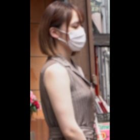 FC2-PPV-4717793 綺麗なDカップ美乳でパフィーニップルでパイパンの１９歳。中出し不可避でした