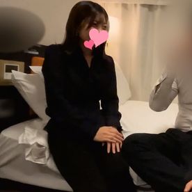 FC2-PPV-4700989 Eカップ19歳の彼女。先輩彼氏と付き合ったけど、おじさんが忘れられず彼氏に内緒で会ってS〇Xしちゃいました!【前編】【個人撮影】No.296