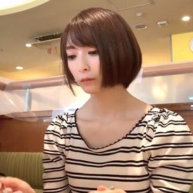 FC2-PPV-4714781 コンタクトの広告に出演のモデル美女(18) スレンダーボディに程よく膨らんだおっぱい 大量顔射でザーメンごっくん
