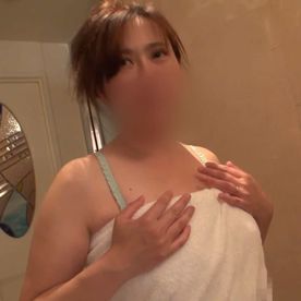 FC2-PPV-4681485 【ハメ撮り/人妻】ムチ感ボディの素人熟女妻。セックスレスに耐えきれずやってきて欲望爆発させちゃってます。