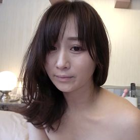 FC2-PPV-4690398 【旦那と8年していません】性欲溜まった美人妻数年振りのNTRえっちで連続絶頂&大量中出し 先着順未編集版配布