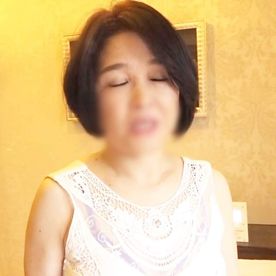 FC2-PPV-4733472 【熟女】抱きしめられ熟したおま○こをいじられる性欲爆発！60歳熟女が10年以上ぶりのSEXでイキ狂い！メス顔イキ連発！
