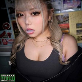 FC2-PPV-4684816 【クラブ界隈で有名なBitch】ムチムチ巨乳ギャルラッパーをナンパしてクラブトイレでxxx→お持ち帰り3Pセックス※FC2レビュー特典あり