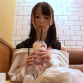 FC2-PPV-4689965 史上最高に可愛い女子大生18歳。愛液だらけ潮吹きまくりで絶頂するも、中出しにはブチギレ放心状態。