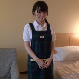 FC2-PPV-4690179 143cmカフェ店員 軽すぎる身体を持ち上げ抱っこしながら中出し