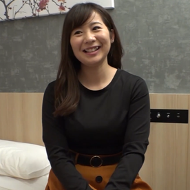 FC2-PPV-4718749 【個撮】ヤリたい盛りの人妻をナンパdeガチハメ中出し!!［６］