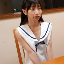 FC2-PPV-4698419 【黒髪・貧乳】色白やわ肌ツルペタの細くしなやかな透明感が…【フェラ抜き】1/3