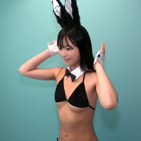 FC2-PPV-4729106 【SNSでバズった店】北海道にある有名バニーガール専門店で働くNo.1のスレンダー美女 メディア露出多数の話題のあの子と衝撃のハメ撮り撮影。※数量限定