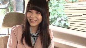 FC2-PPV-4723427 【期間限定90%OFF!】上京したての18歳が初撮りで初めての潮吹きでエロい顔になる様子がエロい/無