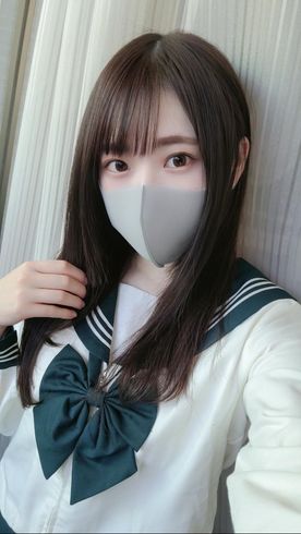 FC2-PPV-4687461 【無】【初撮影】『こんな出たの初めて…脅威の1ℓ越え潮吹き大洪水』大量顔射記録