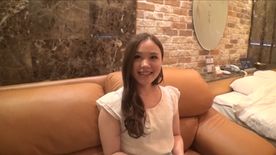 FC2-PPV-4704749 【期間限定特別割引!】エロい下着を見せつけてくる女子大生が生チンを欲しがる様子/無