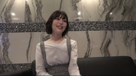 FC2-PPV-4719109 【期間限定特別割引!】ぱいぱんツルツルエロま◯この若妻が想像の100倍淫乱でした/無