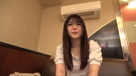 FC2-PPV-4728825 【期間限定激安セール!!】極上フェラで男を喜ばせる黒髪メガネヲタ女のSEXがエロくて最高!