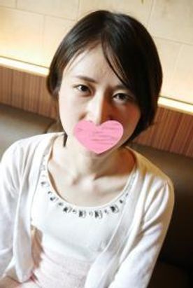 36歳スレンダー美人人妻とハメ撮り！！興奮して体をピクピクイキまくり！初めての生ハメ中出ししちゃいました！！【高画質あり】